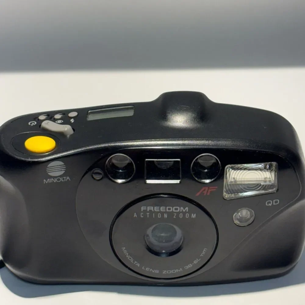Minolta Freedom Action Zoom QD Black Camera